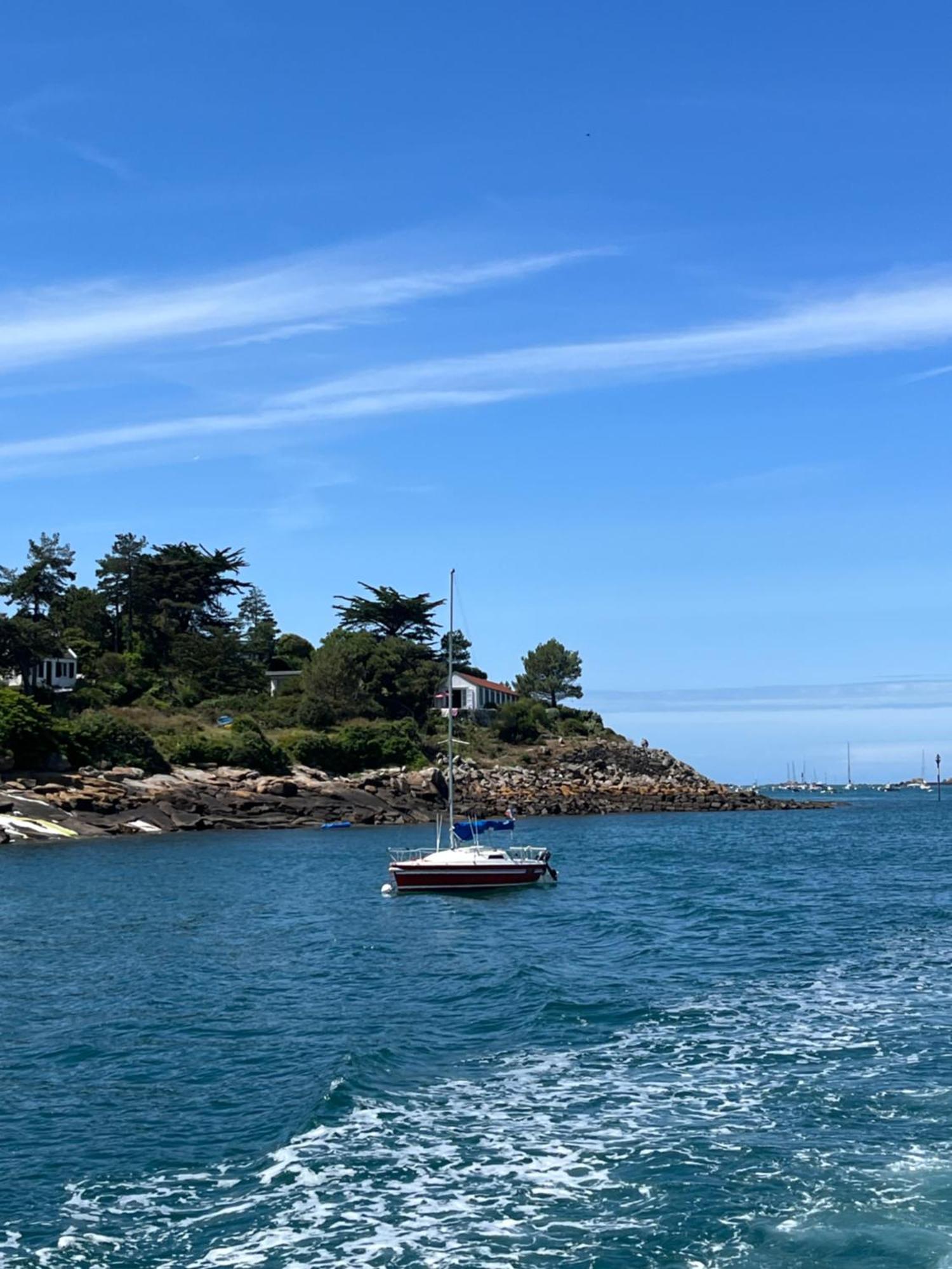 Chez Bea Bed & Breakfast Granville Bagian luar foto